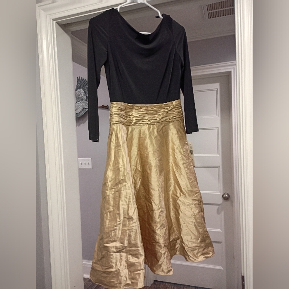Lauren Ralph Lauren Black and Gold Long Sleeve Midi Dress Ladies Size 2 New
